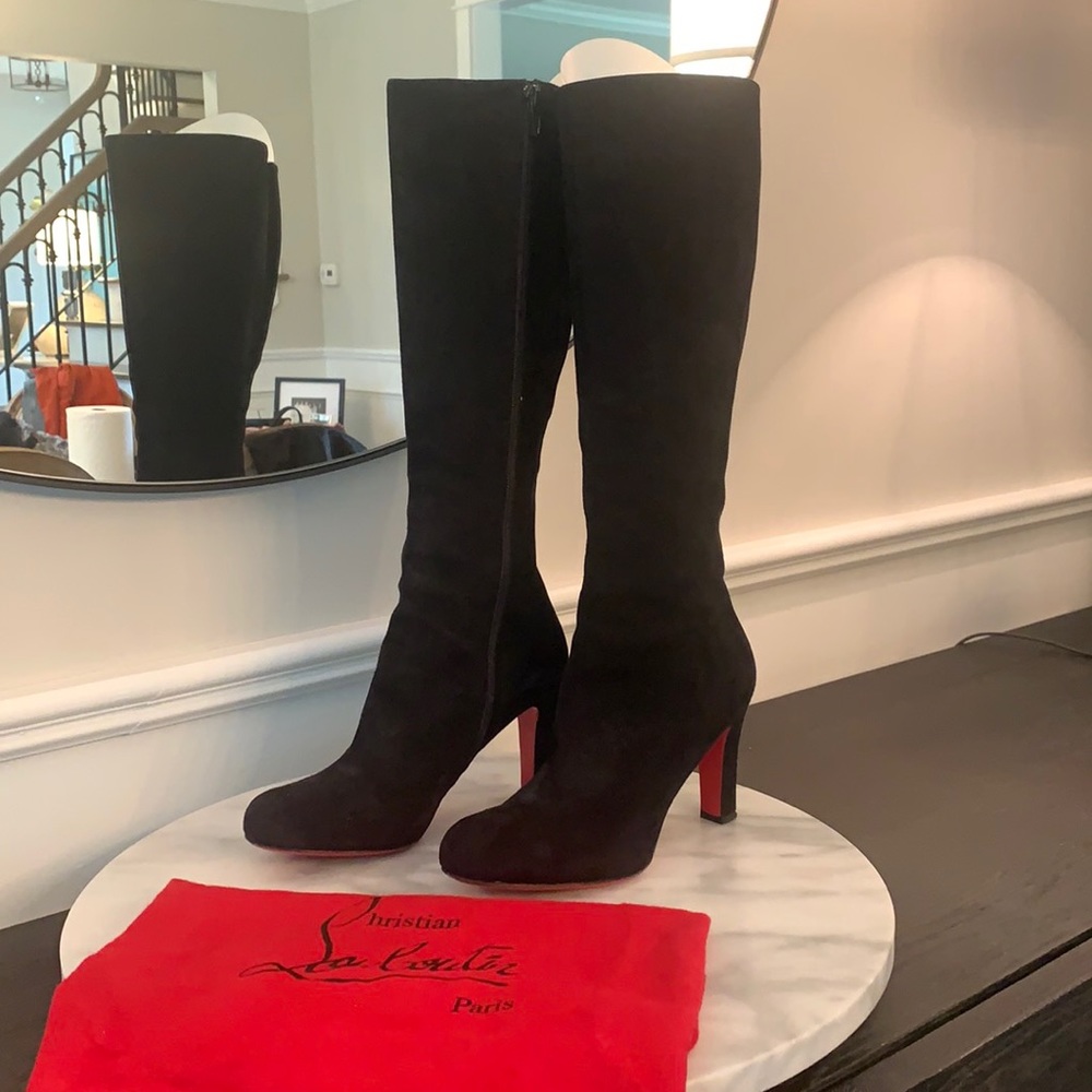 Authentic louboutin suede boots